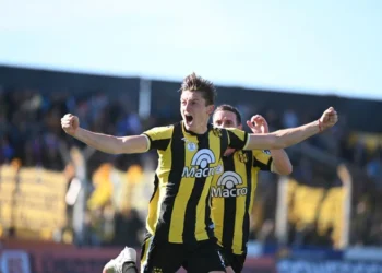 Deportivo Madryn venció a Morón y enfrentará a Estudiantes (RC) en la final del Reducido