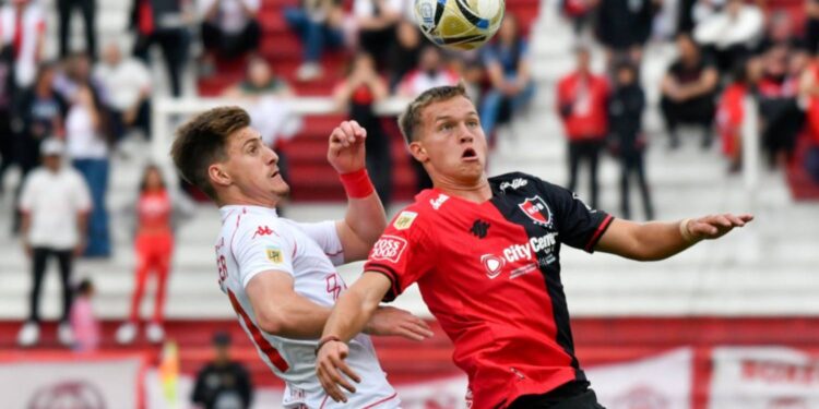 Newell‘s se llevó un triunfo clave ante Huracán en su lucha por la permanencia