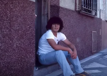 Un viaje a la casa donde Maradona fue Pelusa en La Paternal