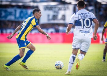 Central se recuperó con victoria en La Plata rumbo al clásico