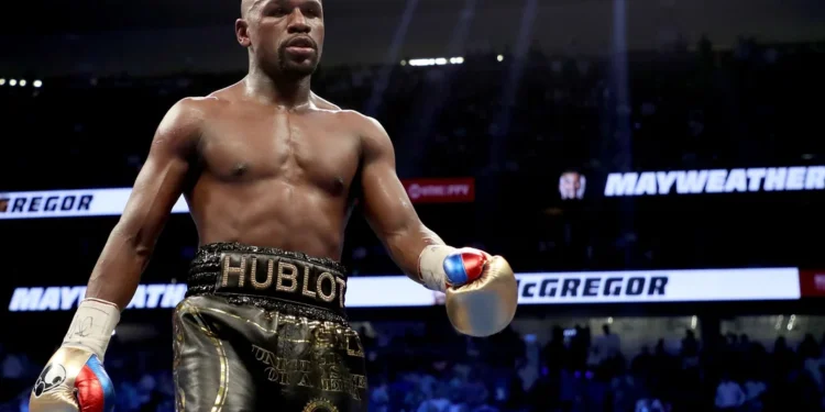 Mayweather aseguró que volverá al boxeo profesional luego de pelear con Mike Tyson