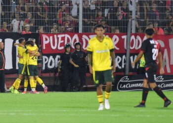 Newell’s y otra noche para el olvido: cayó 3-2 ante Defensa y Justicia en el Coloso