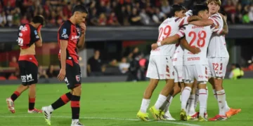 Caos y tensión en el Coloso: un Newell’s en caída libre ante Estudiantes