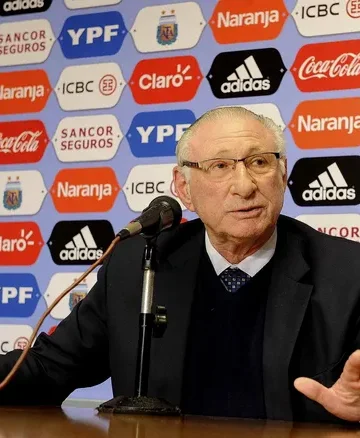 Adiós a Ernesto Cherquis Bialo, el arquitecto del relato deportivo