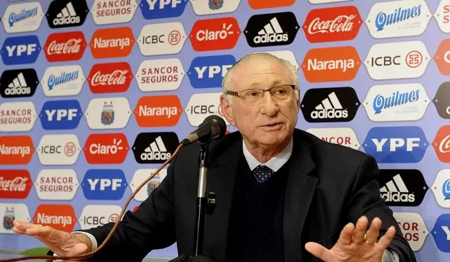 Adiós a Ernesto Cherquis Bialo, el arquitecto del relato deportivo