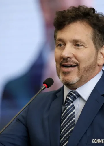 El presidente de la CONMEBOL dijo que “Argentina es bicampeón de la Finalissima” porque “España no se presentó a jugar”