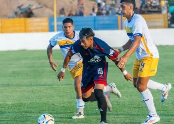 Leones de Rosario debutó en la C con un empate sin goles ante Central Ballester y Messi siguiéndolo en vivo