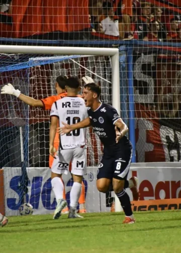 Otra noche para el olvido: Newell’s cayó ante Acasusso y fue eliminado de la Copa Argentina