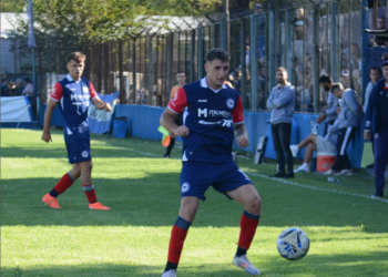EL CHARRÚA NO PUDO CON EL PUNTERO Y CAYÓ DERROTADO EN DEVOTO