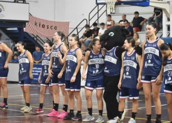 Llegó el día, Náutico juega frente a Obras por los cuartos de final