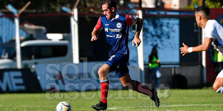 Central Córdoba no levanta cabeza y perdió ante Centro Español en el Gabino Sosa