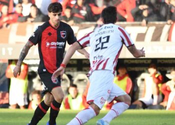Del error a la reacción: Newell’s logró un empate trabajado ante Instituto