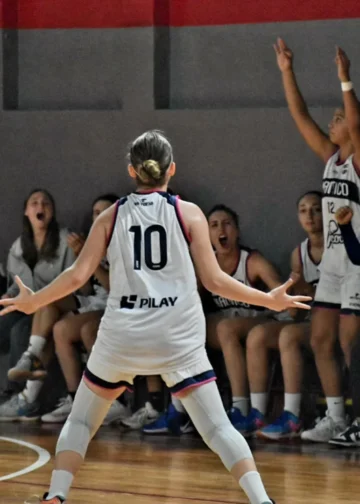 Jueves con F de femenino en la Rosarina