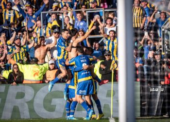 Rosario Central se lo dio vuelta a Independiente y se metió en los cuartos de final del Torneo Apertura