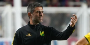 Defensa y Justicia anunció el regreso de Julio Vaccari