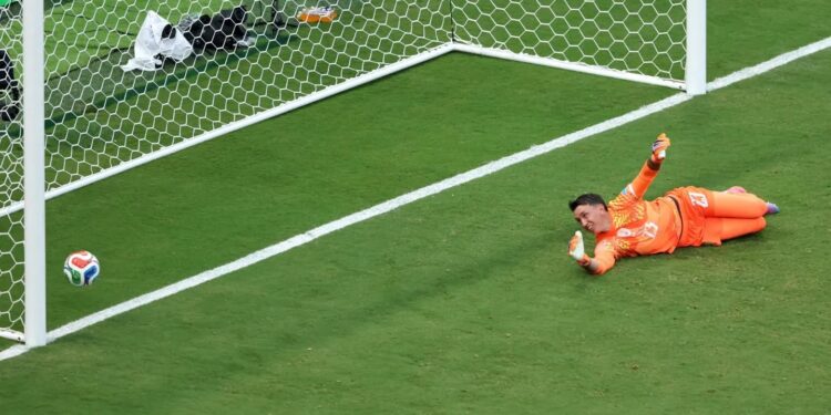 Uruguay volvió a quedarse en el camino: perdió con España y quedó afuera del Mundial