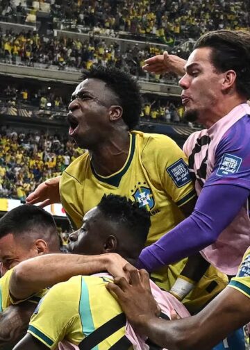Brasil venció a Japón en los últimos minutos y clasificó a octavos de final