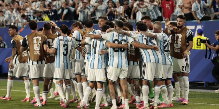 Un cruce con aroma a final: Argentina venció a Cabo Verde en un duelo inolvidable