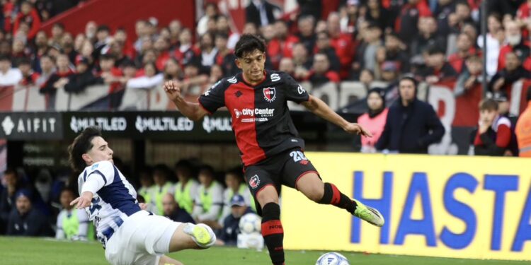 Con un gol de Cóccaro, Newell’s venció a Talleres en el debut del Clausura