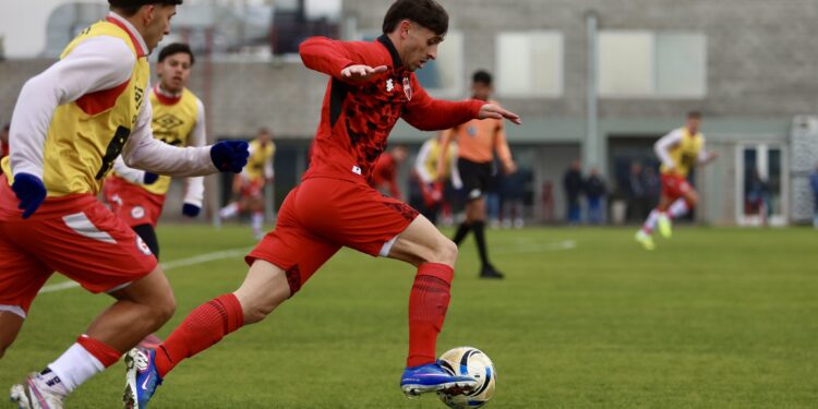 Con mayoría de titulares, Newell’s cayó ante Argentinos y sigue su puesta a punto