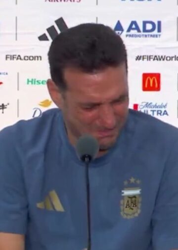 Scaloni hasta las lágrimas: el DT argentino puso en duda su continuidad tras la derrota ante España