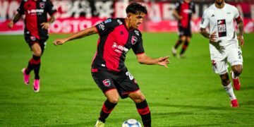 Con una gran actuación de Guch, Newell’s ganó un partido clave ante Riestra