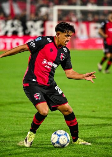 Con una gran actuación de Guch, Newell’s ganó un partido clave ante Riestra