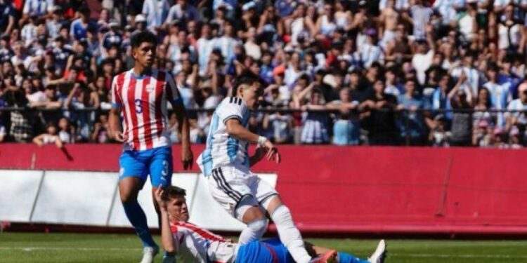 Argentina Sub-19 ganó la medalla de plata en fútbol tras perder por penales ante Paraguay