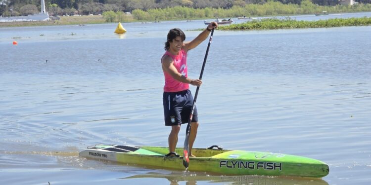 Oro rosarino en el agua: Santino Basaldella se consagró campeón en SUP en los Juegos Suramericanos